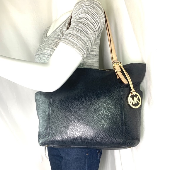 Michael Kors Black Pebbled Leather Medium Shoulder Bag E1306 Side Pockets Brass - Picture 2 of 10